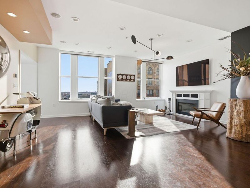 145 N High Street , Unit 1001, Columbus, OH 43215 Photo 3