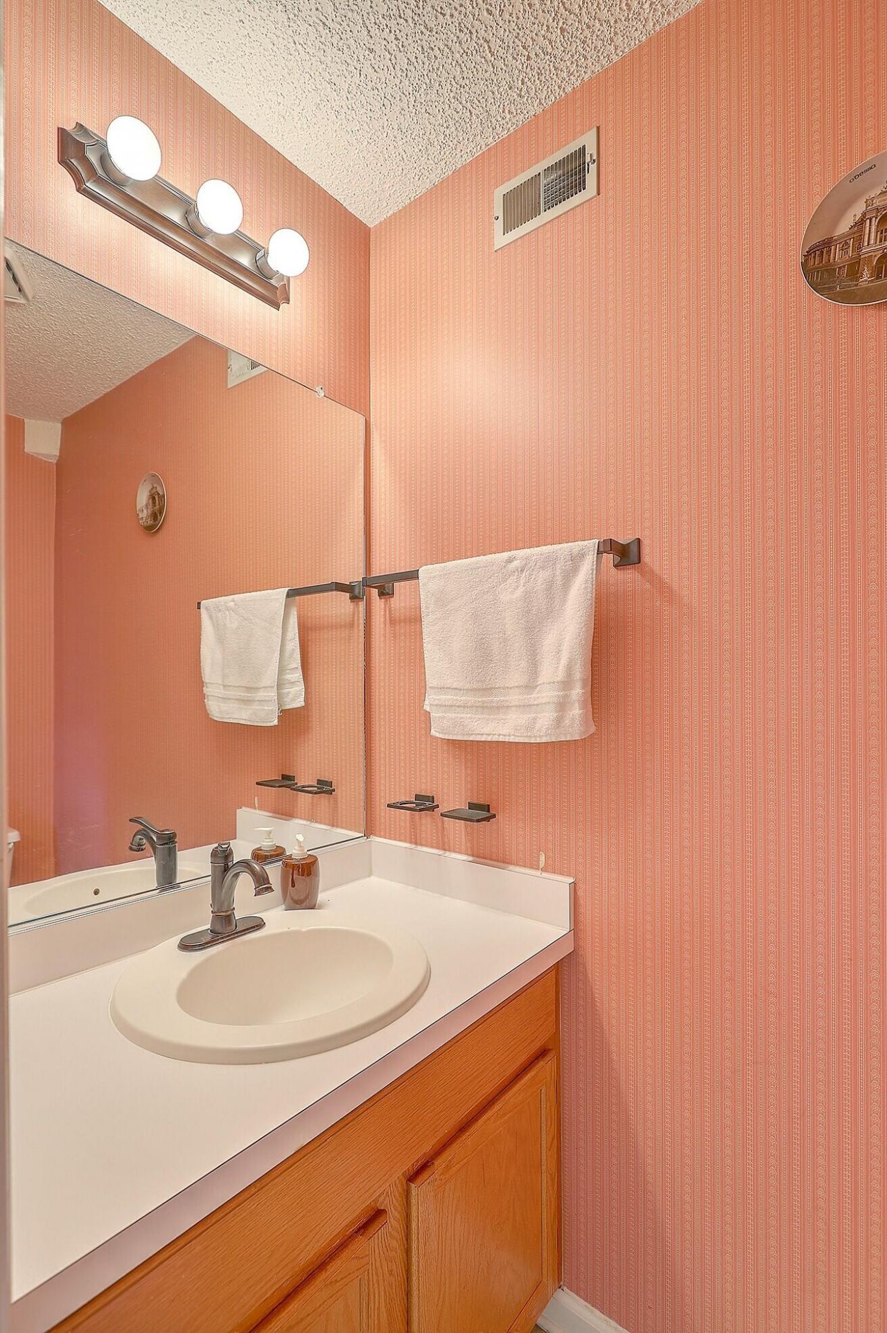 2318 N England Court Photo 10