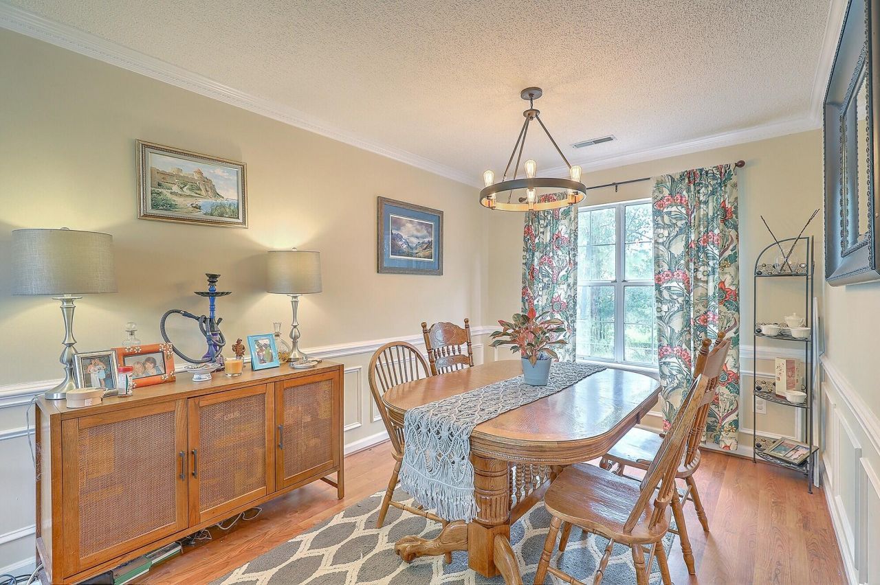 2318 N England Court Photo 8