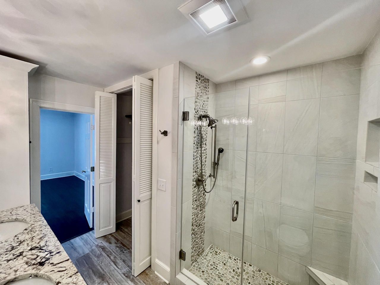 3 1/2 St Michaels Alley Photo 14