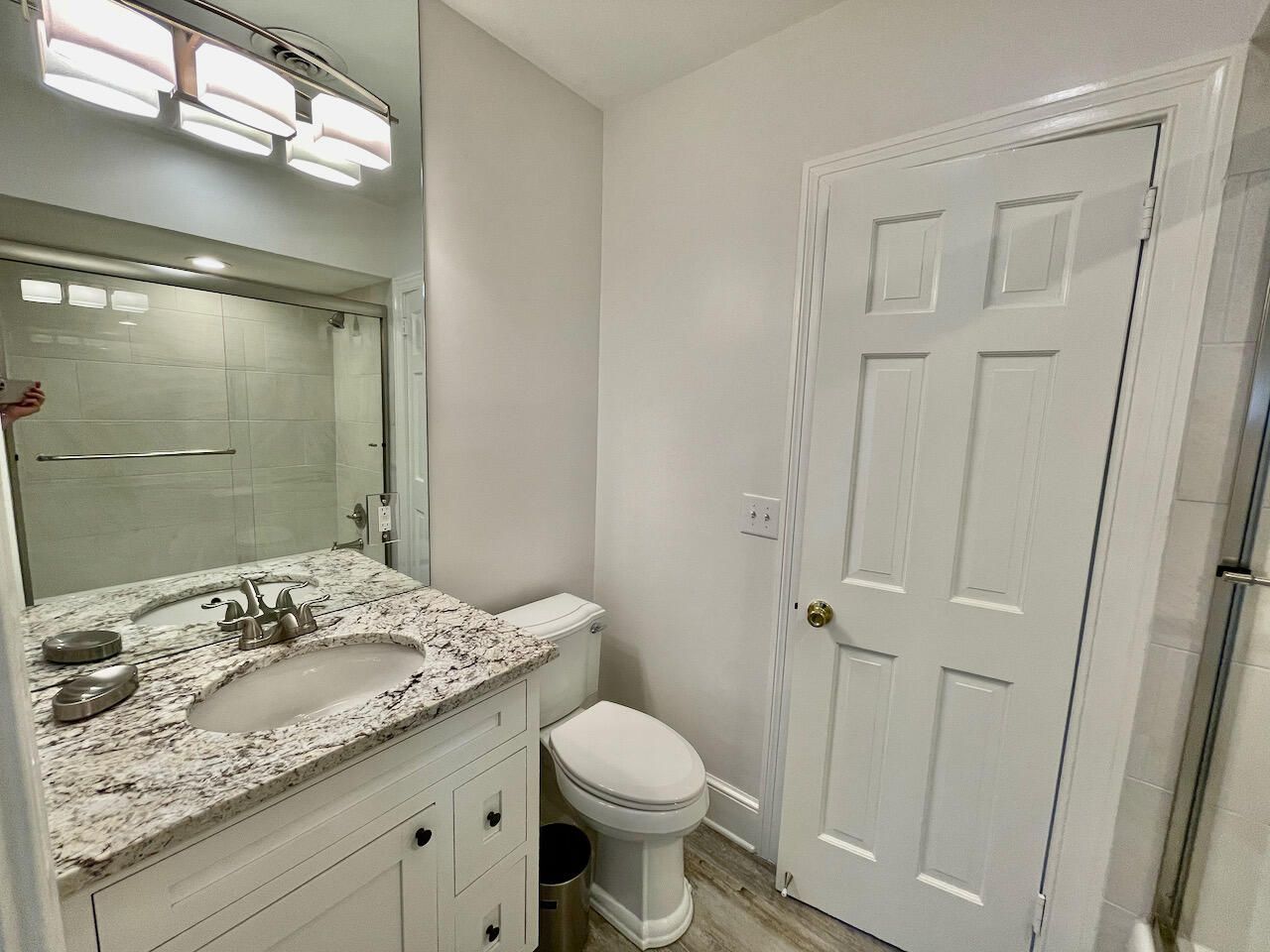 3 1/2 St Michaels Alley Photo 19