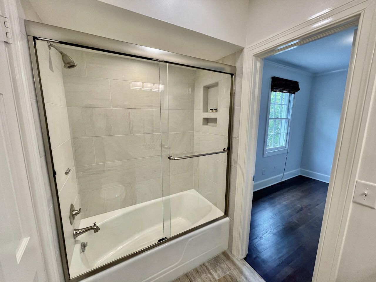 3 1/2 St Michaels Alley Photo 20