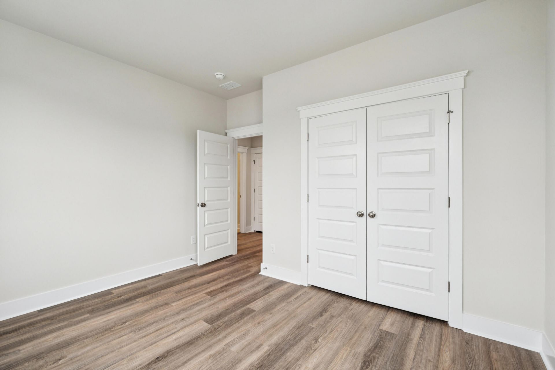 198 Clearpath Drive Photo 34