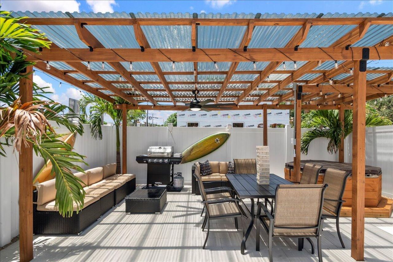 2741 Parker Avenue, Unit A & B, West Palm Beach, FL 33405 Photo