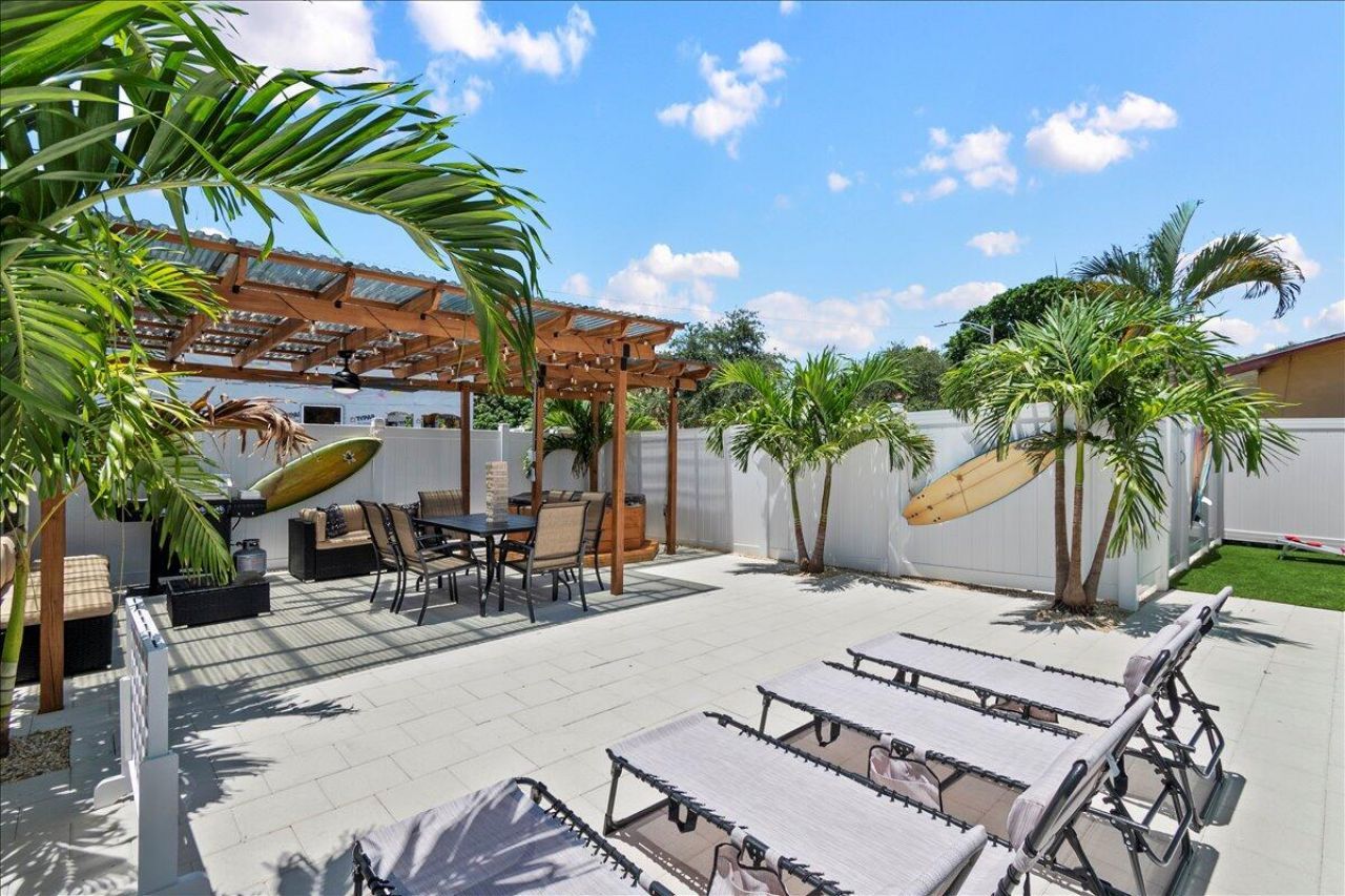 2741 Parker Avenue, Unit A & B, West Palm Beach, FL 33405 Photo