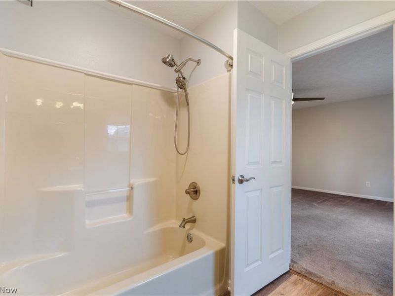 4856 Tree Line Circle NW, North Canton, OH 44720 Photo 38