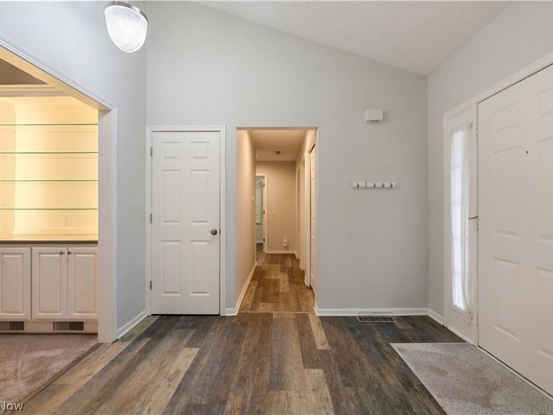 4856 Tree Line Circle NW, North Canton, OH 44720 Photo 5