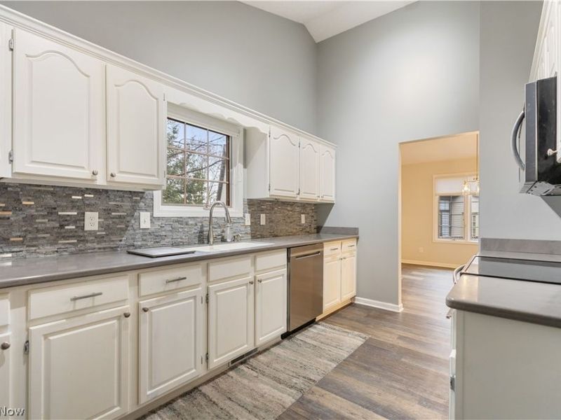 4856 Tree Line Circle NW, North Canton, OH 44720 Photo 8