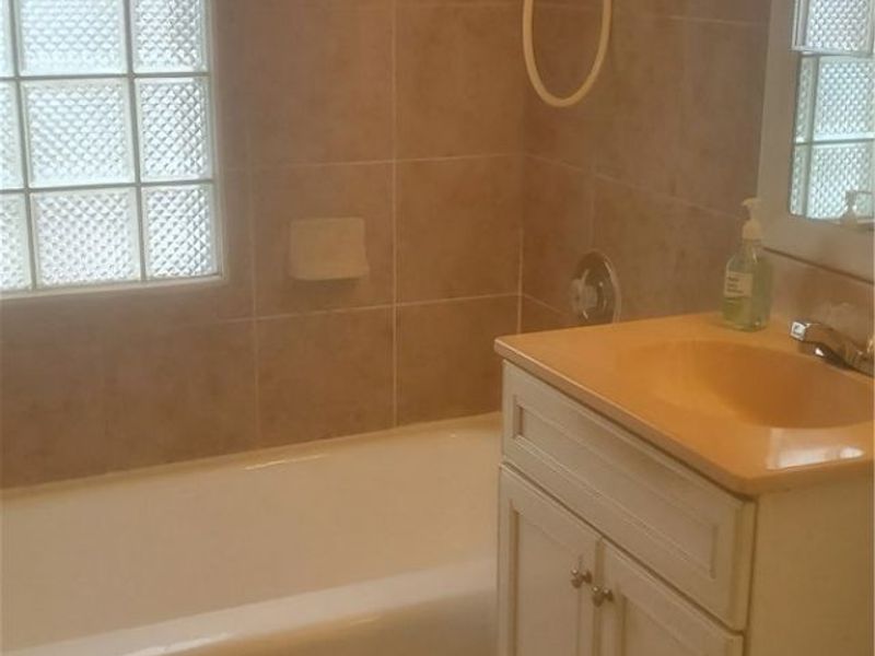 21971 Crystal Avenue , Euclid, OH 44123 Photo 10