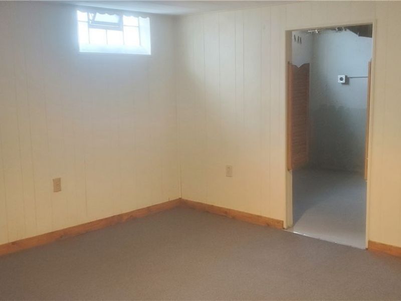 21971 Crystal Avenue , Euclid, OH 44123 Photo 11