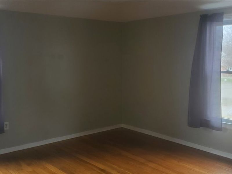 21971 Crystal Avenue , Euclid, OH 44123 Photo 8