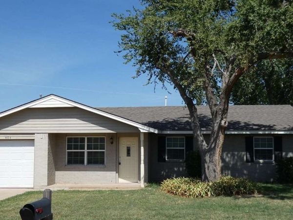 404 SW 71st St, Lawton, OK 73505