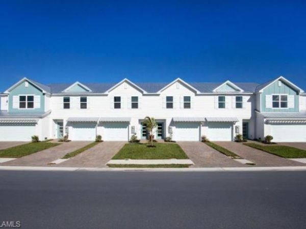 10536 Fountain Palm CIR, BOKEELIA, FL 33922