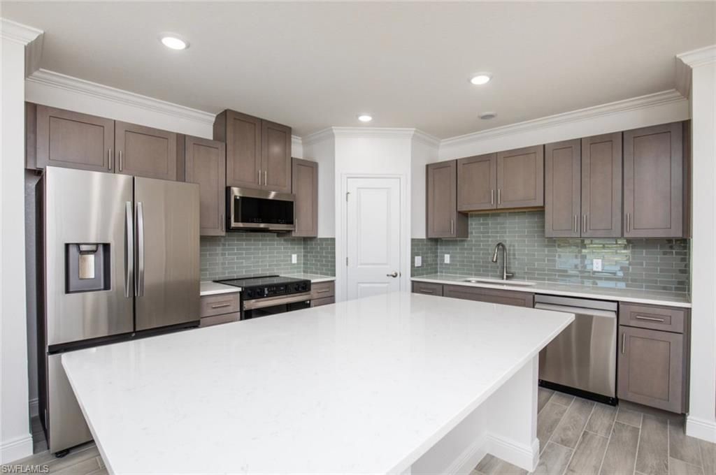 10536 Fountain Palm Cir, Bokeelia, FL 33922 Photo