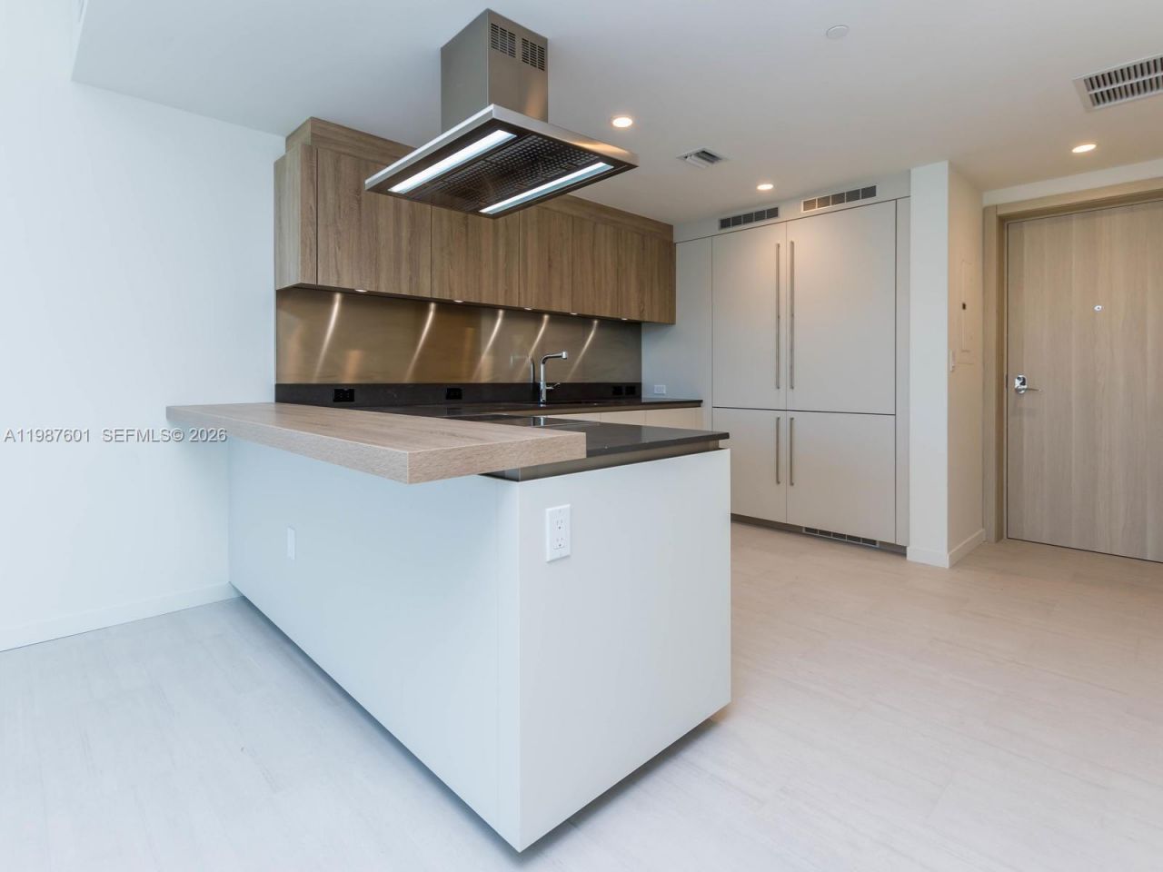 1000 Brickell Plz , Unit 4104, Miami, FL 33131 Photo