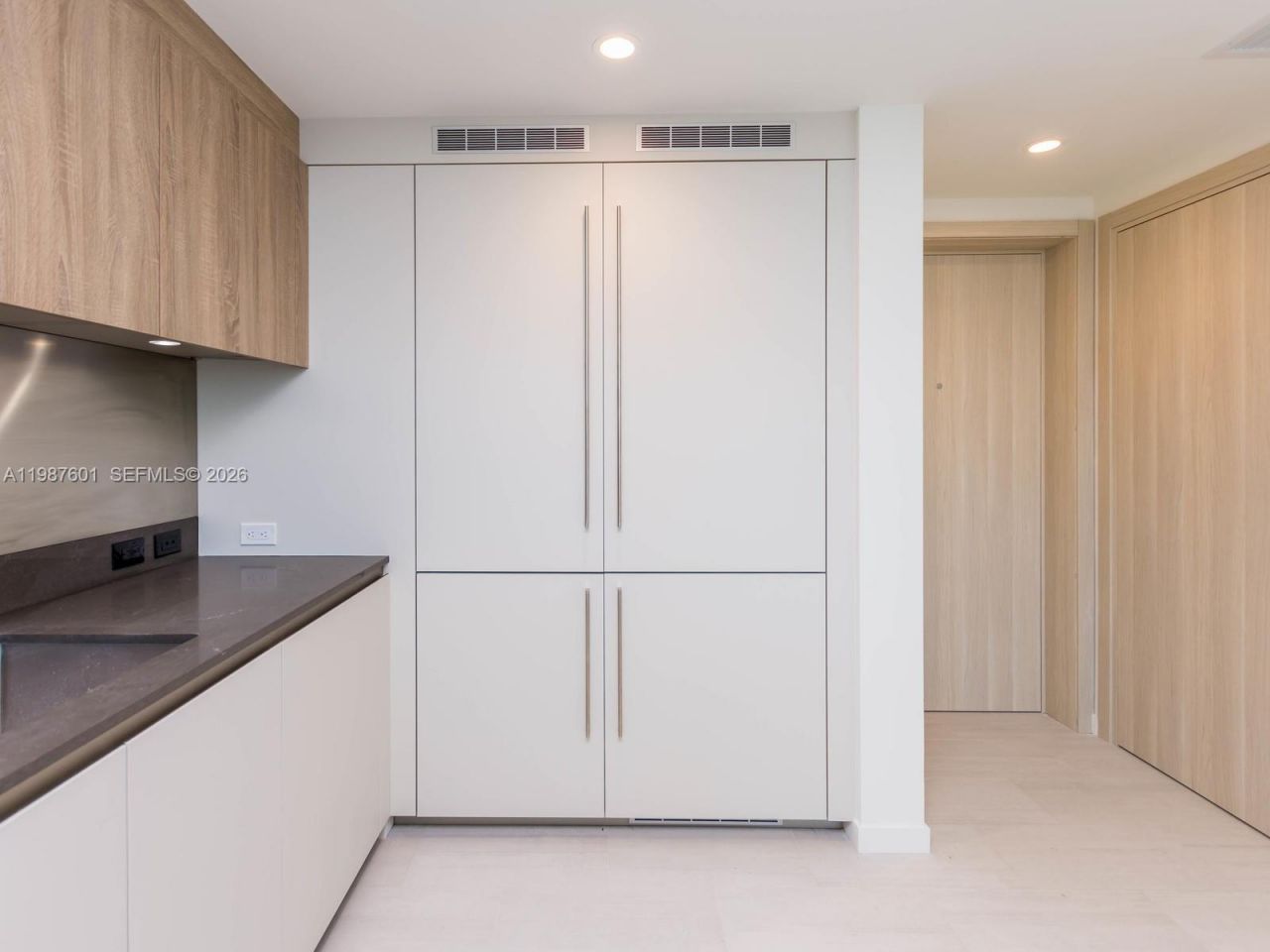 1000 Brickell Plz , Unit 4104, Miami, FL 33131 Photo