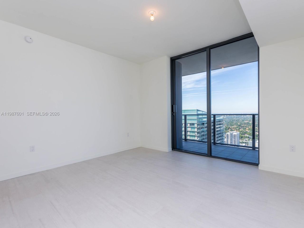 1000 Brickell Plz , Unit 4104, Miami, FL 33131 Photo