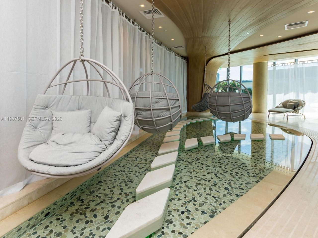 1000 Brickell Plz , Unit 4104, Miami, FL 33131 Photo