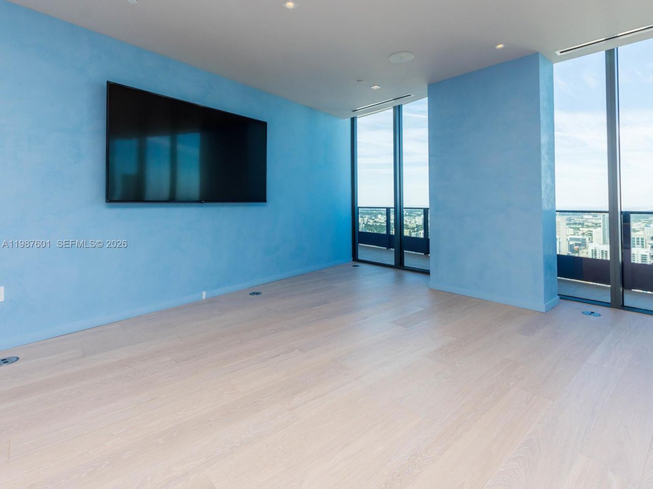 1000 Brickell Plz , Unit 4104, Miami, FL 33131 Photo