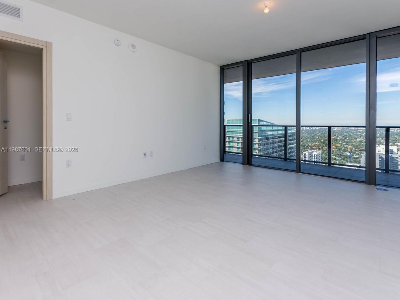 1000 Brickell Plz , Unit 4104, Miami, FL 33131 Photo