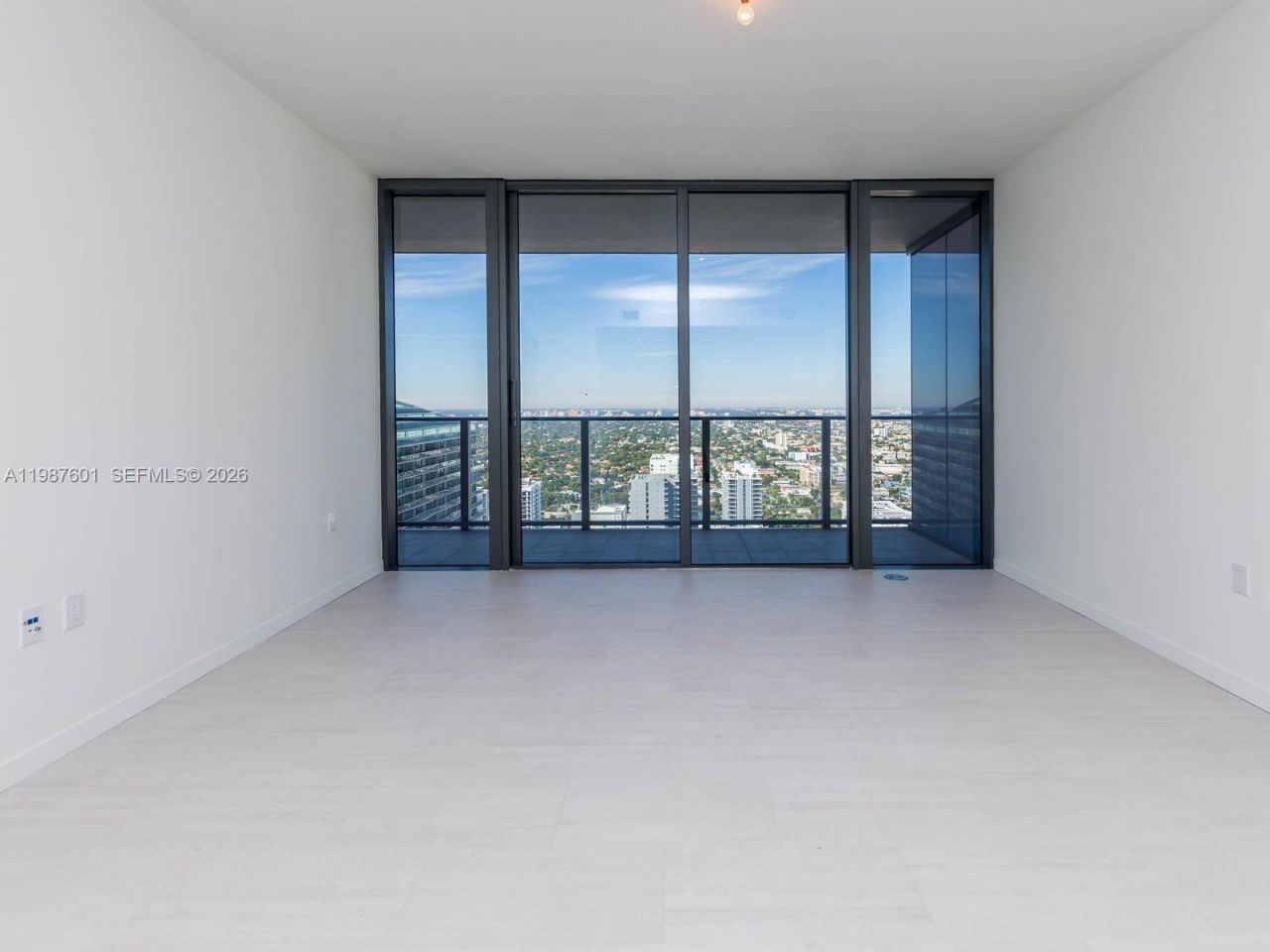 1000 Brickell Plz , Unit 4104, Miami, FL 33131 Photo