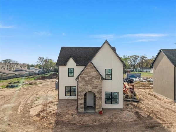 2700 S 2nd , Unit I, Waco, TX 76706