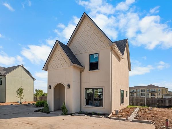 2700 S 2nd, Unit I, Waco, TX 76706