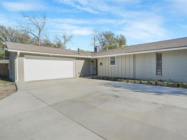 2900 Linden Lea , Irving, TX 75061