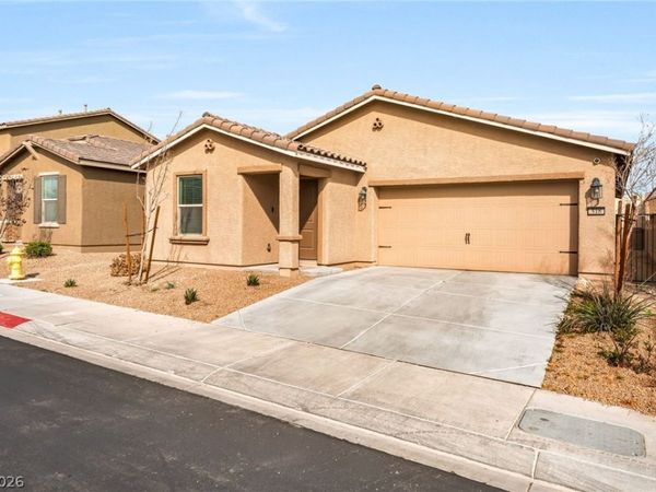 518 El Gusto Avenue , North Las Vegas, NV 89081