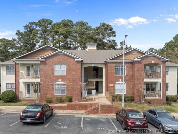 405 Meadowland Court, Unit 4, Hope Mills, NC 28348