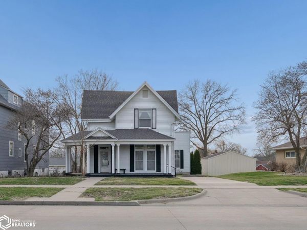 916 Grand Avenue, Keokuk, IA 52632