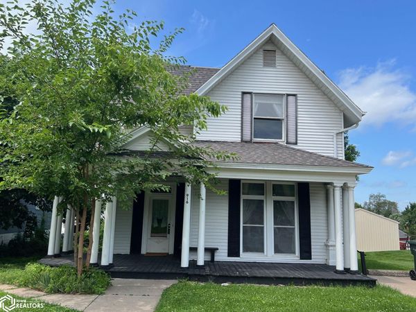 916 Grand Avenue, Keokuk, IA 52632