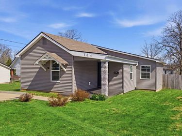 104 4th Street, Cynthiana, KY 41031