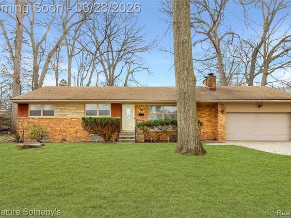 19341 Nadol Drive, Southfield, MI 48075