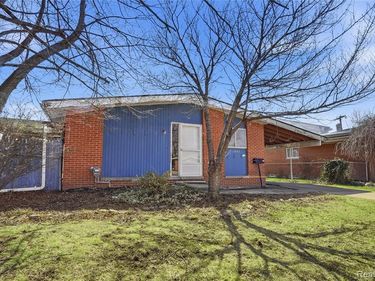 31001 Parkwood Street, Westland, MI 48186