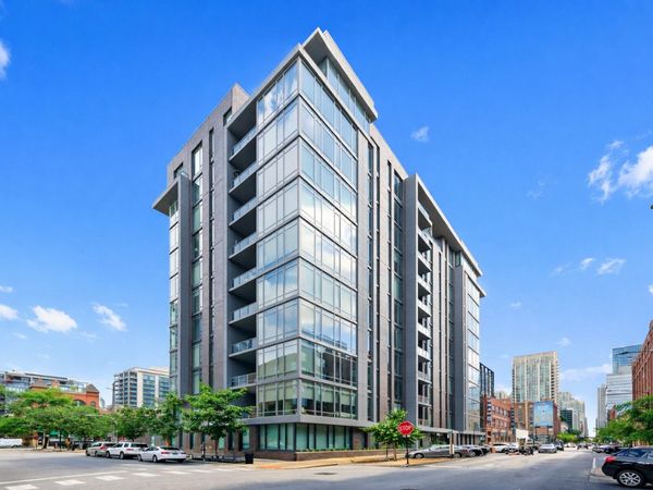 360 W Erie Street , Unit 5A, Chicago, IL 60654