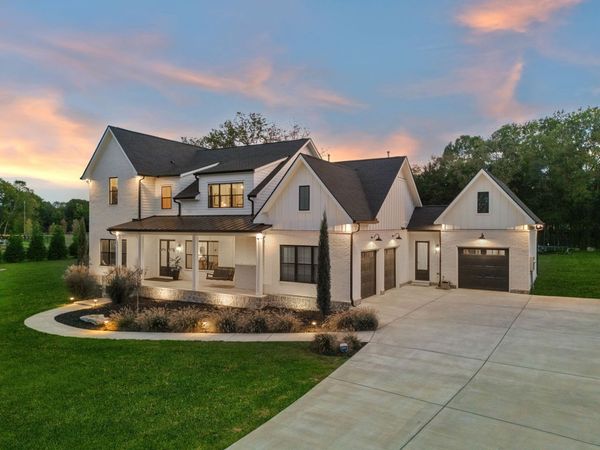 5786 Manchester Pike , Murfreesboro, TN 37127