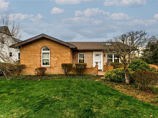 143 Charity Dr, Aliquippa, PA 15001