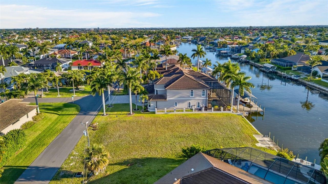 5423 SW 17th Avenue, Cape Coral, FL 33914 Photo