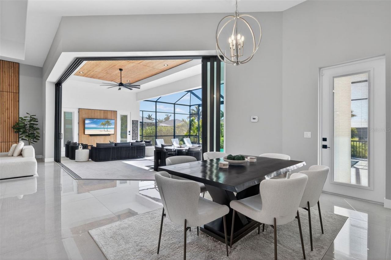 2002 SE 18th Avenue, Cape Coral, FL 33990 Photo