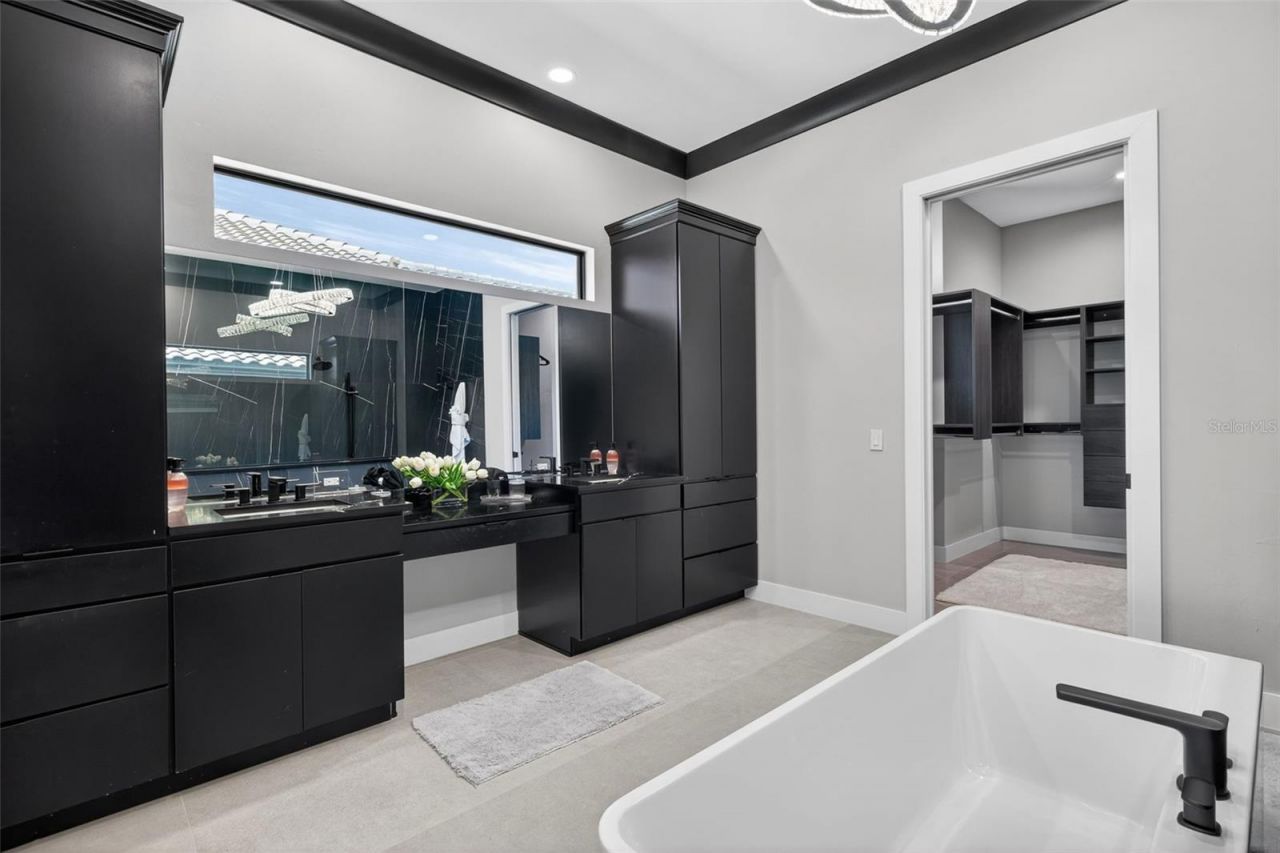 2002 SE 18th Avenue, Cape Coral, FL 33990 Photo