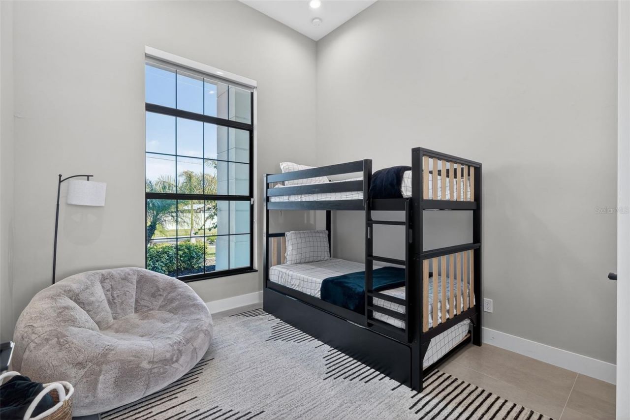 2002 SE 18th Avenue, Cape Coral, FL 33990 Photo