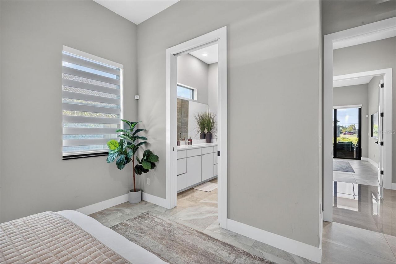 2002 SE 18th Avenue, Cape Coral, FL 33990 Photo