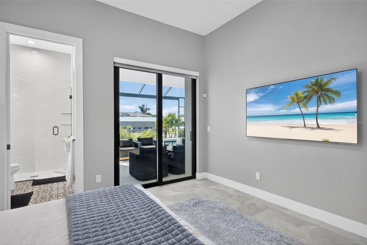 2002 SE 18th Avenue, Cape Coral, FL 33990 Photo