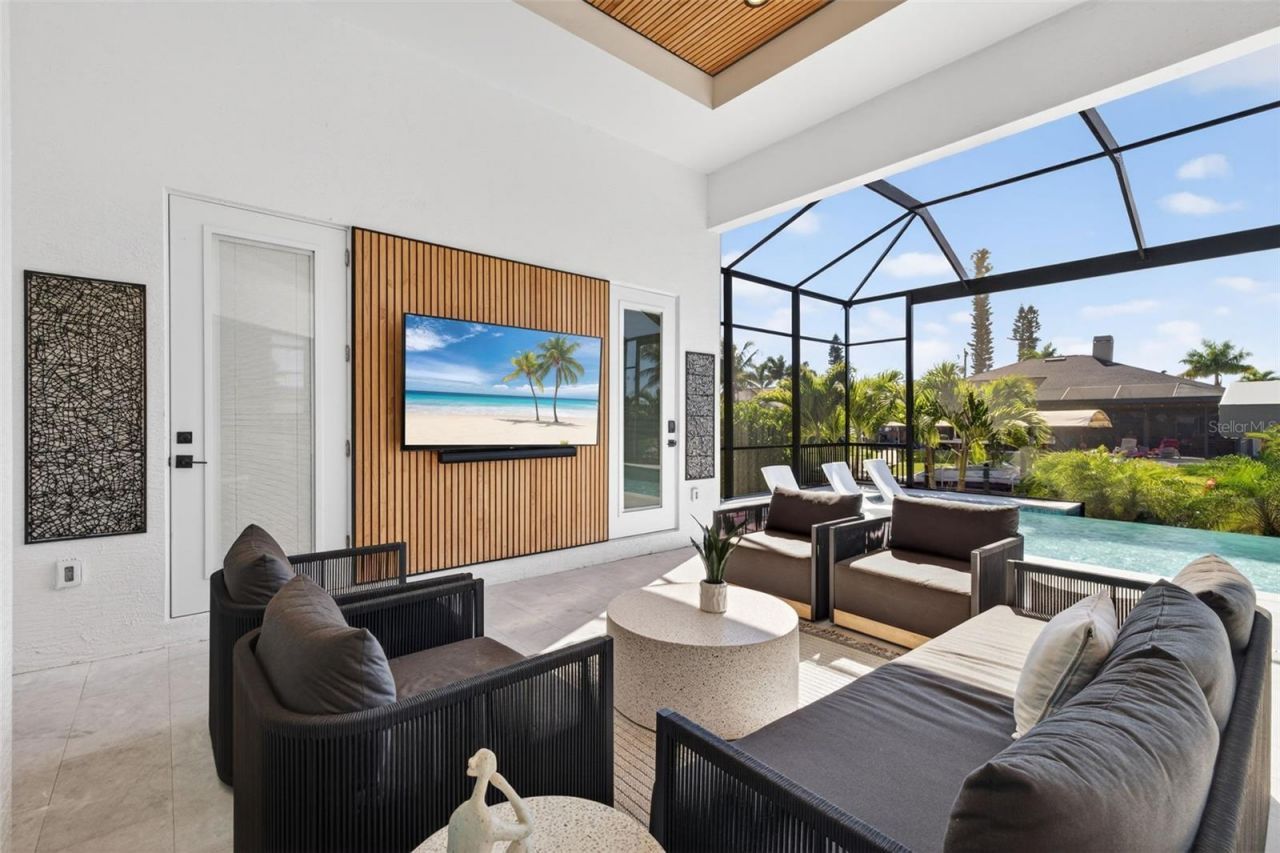 2002 SE 18th Avenue, Cape Coral, FL 33990 Photo