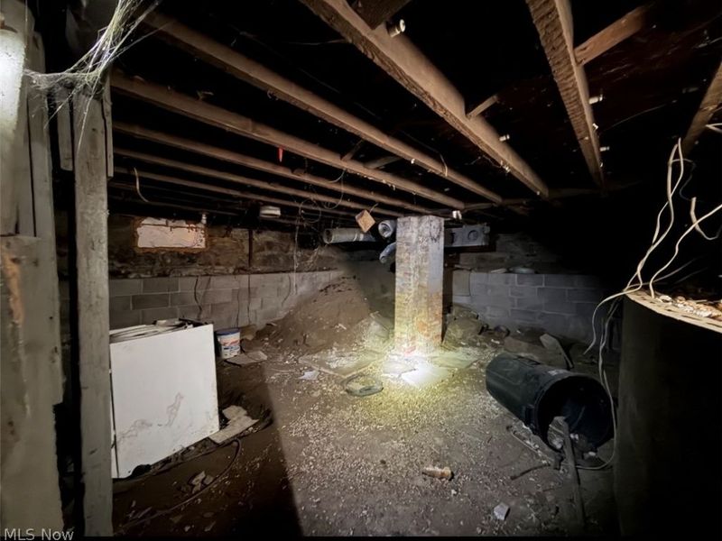 1596 E 32nd Street , Cleveland, OH 44114 Photo 4