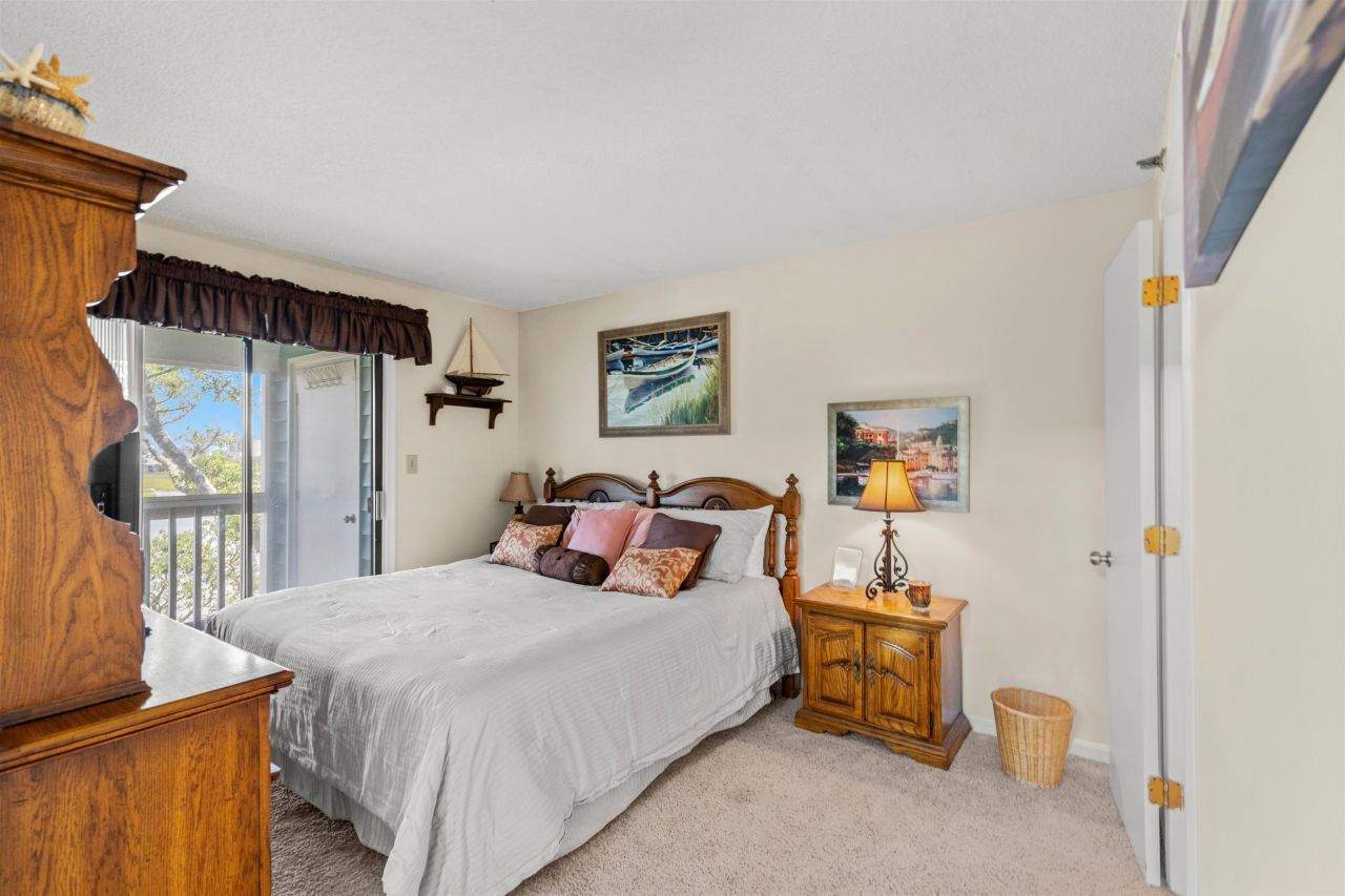 806 Conway St. Photo 10