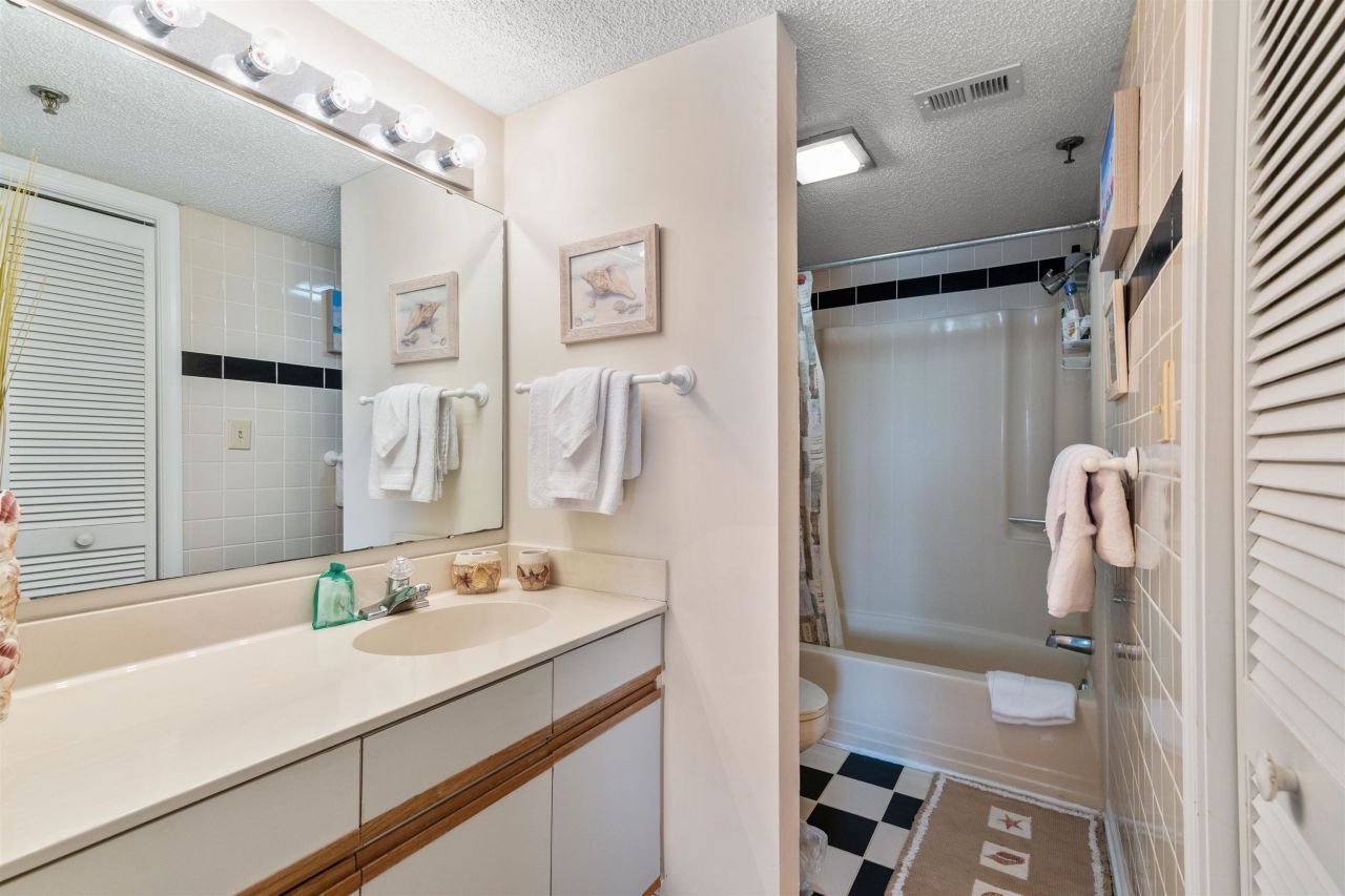 806 Conway St. Photo 12