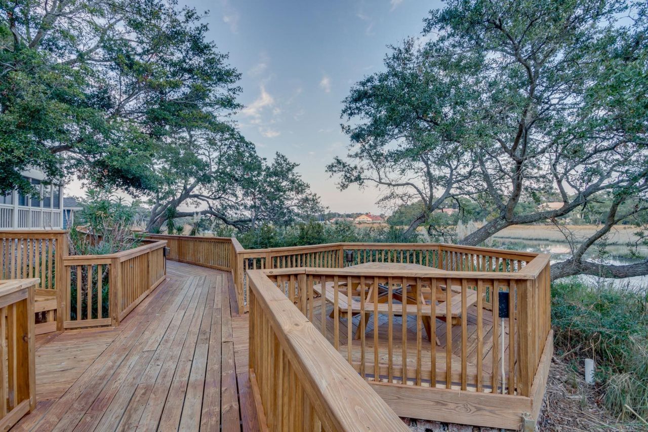 806 Conway St. Photo 25