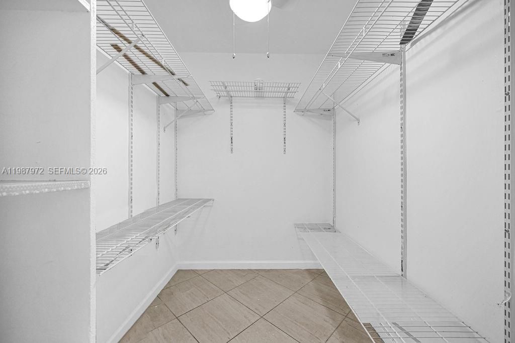 4020 N Hills Dr , Unit 2, Hollywood, FL 33021 Photo